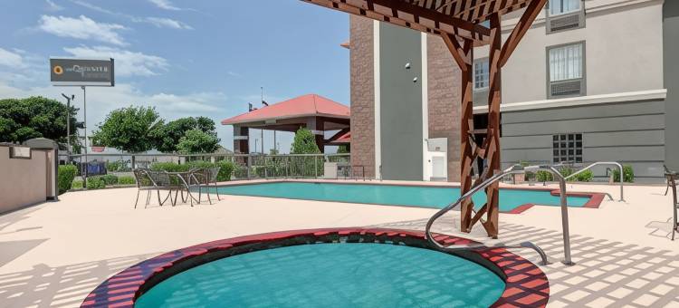 威德福拉昆塔温德姆套房酒店(La Quinta Inn & Suites by Wyndham Weatherford)图片