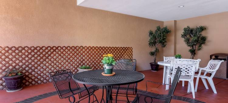 维塞利亚会议中心舒适套房酒店(Comfort Suites Visalia - Convention Center)图片