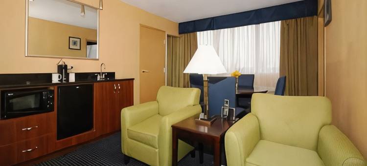 曼彻斯特拉昆塔套房酒店(Hampton Inn Manchester Downtown)图片