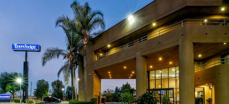 洛杉矶科默斯地区Travelodge by Wyndham酒店(Travelodge by Wyndham Commerce Los Angeles Area)图片
