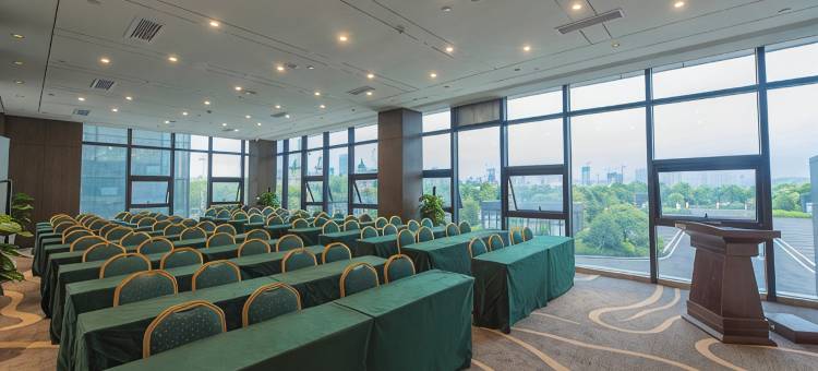 克里湾酒店(柳州柳东新区园博园公园店)图片