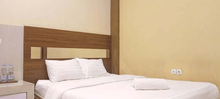 Super OYO 1506  Shabrina 2伊斯兰旅馆(Shabrina Homestay Syariah Terminal Tirtonadi Solo RedPartner)图片