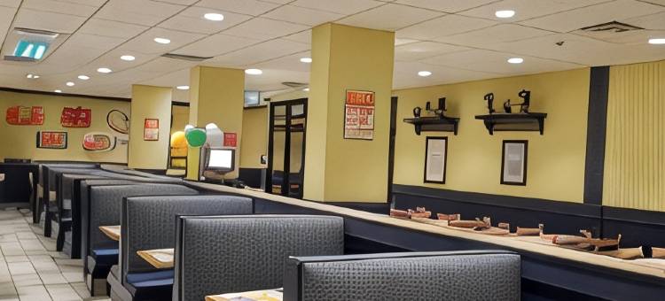 埃德蒙顿市区戴斯酒店(Days Inn by Wyndham Edmonton Downtown)图片