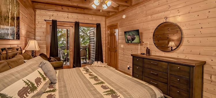 室内恒温私人泳池!!!! 影音室、大型厨房，可住30人木屋(Private Pool Indoor - Theater & Game Rooms - Hot Tub Sleeps 30 - 8 Bedrooms)图片