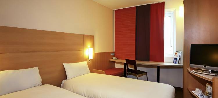 利兹中心马尔堡街宜必思酒店(Ibis Leeds Centre Marlborough Street)图片