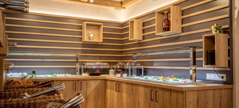 布雷纳巴什特酒店(Alpenhotel Brennerbascht)图片