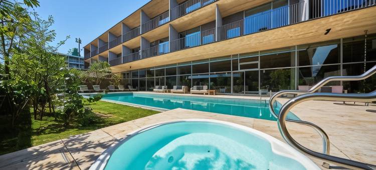 宫崎梅比亚(The Meibia Miyazaki)图片