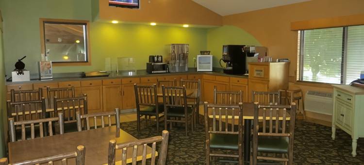 达文波特速8酒店(Super 8 by Wyndham Davenport)图片