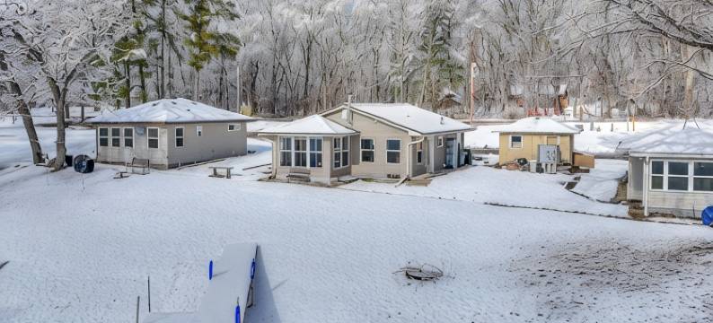 在Buffalo湖的Montello 小屋，带码头和篝火坑！(Montello Cabin on Buffalo Lake w/ Dock & Fire Pit!)图片