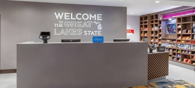 底特律布卢姆菲尔德山欢朋套房酒店(Hampton Inn and Suites by Hilton Bloomfield Hills Detroit)图片