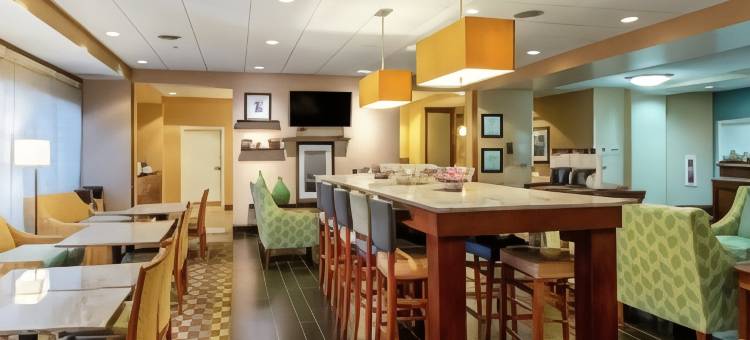 希尔顿欢朋酒店-派恩格罗夫(Hampton Inn Pine Grove)图片