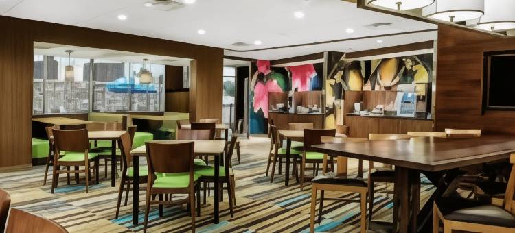 Fairfield Inn & Suites Van Canton Area图片