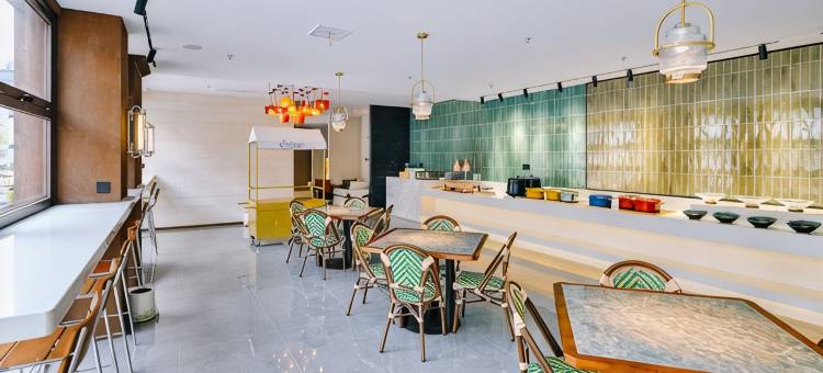 七寻·轻奢设计师观影酒店(洛阳应天门南广场洛邑古城店)图片