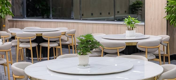 都市花园酒店(独山子独库公路零起点店)图片