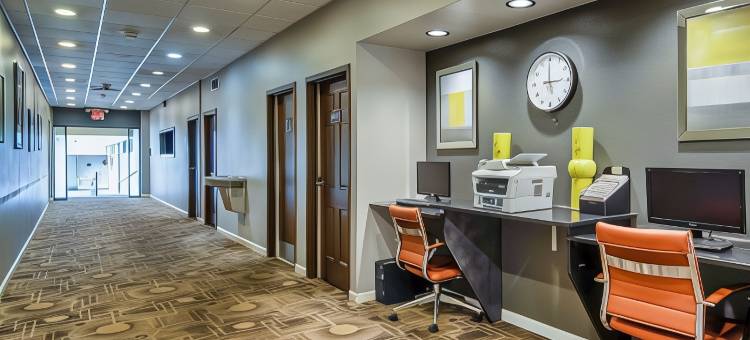 约翰逊城温德姆戴斯套房酒店(Days Inn & Suites by Wyndham Johnson City)图片