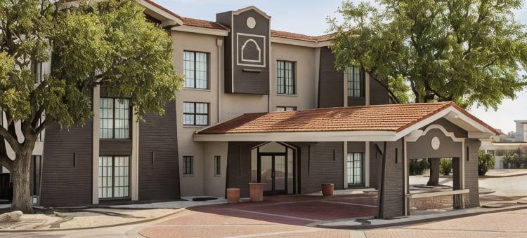 圣安东尼奥I-35北托亚弗韦恩拉昆塔温德姆酒店(La Quinta Inn by Wyndham San Antonio I-35 N at Toepperwein)图片