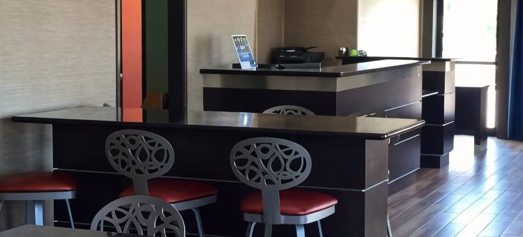 圣安东尼奥速8酒店-近萨姆休斯顿堡(Super 8 by Wyndham San Antonio Near Fort Sam Houston)图片