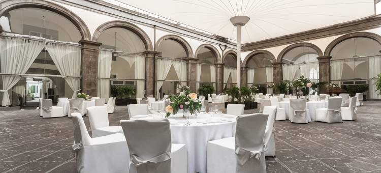 那不勒斯帕拉索卡拉乔洛酒店(Palazzo Caracciolo Naples)图片