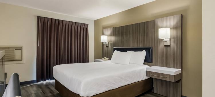 罗德威酒店 伊纳姆克劳 雷尼尔山-水晶山地区(Rodeway Inn Enumclaw Mount Rainier-Crystal Mountain Area)图片