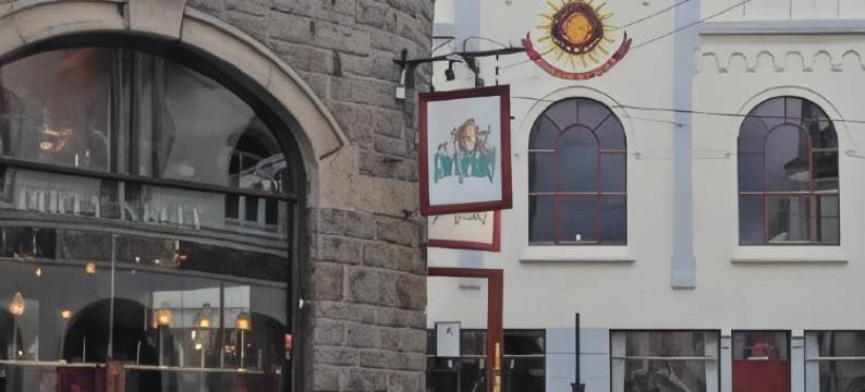 位于布罗松德中心！设备齐全的三卧室公寓(In the Heart of Brosundet! Fully equipped 3 Bed Room Ap)图片