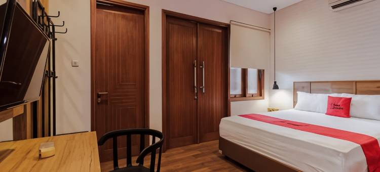 宾塔罗商务区红多兹Plus酒店(RedDoorz Plus @ CBD Bintaro)图片