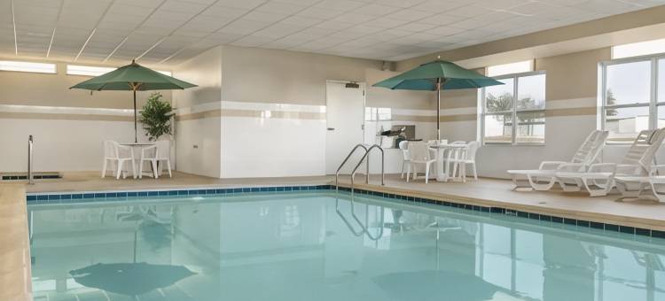 北皮奥里亚丽怡酒店(Country Inn & Suites by Radisson, Peoria North, IL)图片