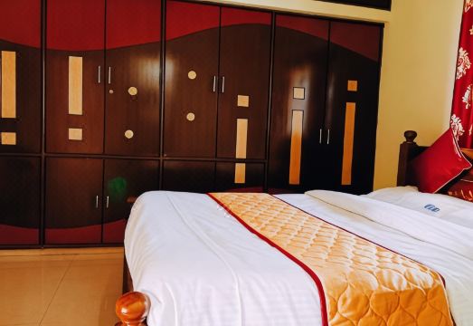 SLS Homestay Hotel Overview