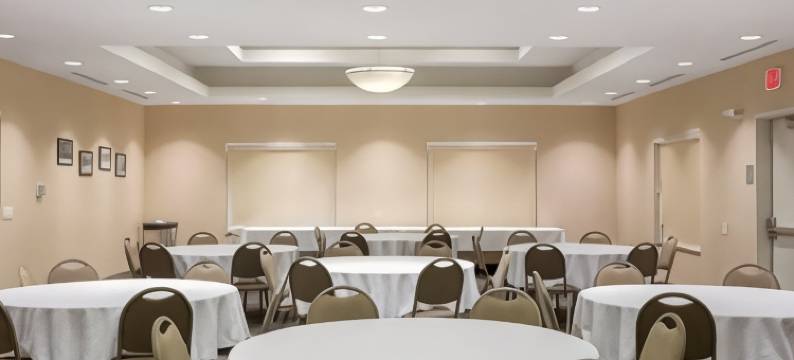 化石乡村套房贝斯特韦斯特优质酒店(Best Western Plus Fossil Country Inn  Suites)图片