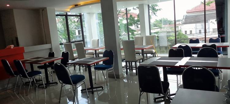 Hotel Grand Putra Syariah Kebumen图片