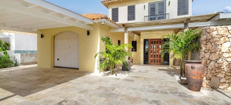 Luxury Villa Overlooking the Laguna Marina图片