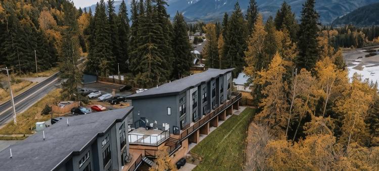 Basecamp度假区里夫斯托克(Basecamp Resorts Revelstoke)图片