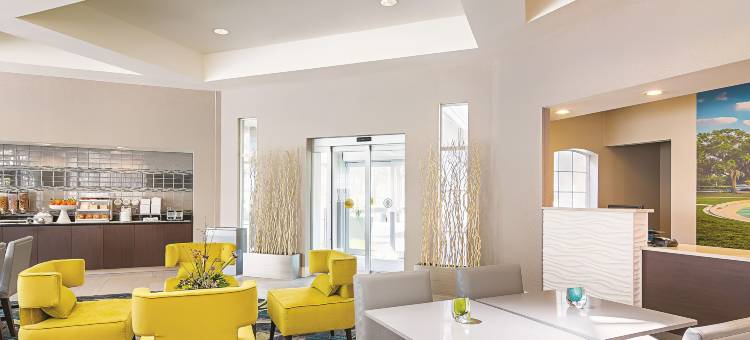 奥兰多UCF拉昆塔温德姆套房酒店(La Quinta Inn & Suites by Wyndham Orlando UCF)图片