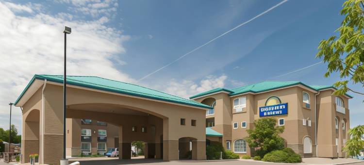 布兰顿温德姆戴斯套房酒店(Days Inn & Suites by Wyndham Brandon)图片