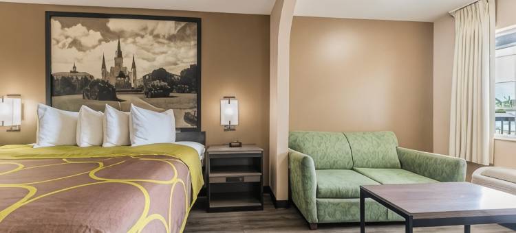 查尔斯湖东北速8酒店(Super 8 by Wyndham Lake Charles Northeast)图片