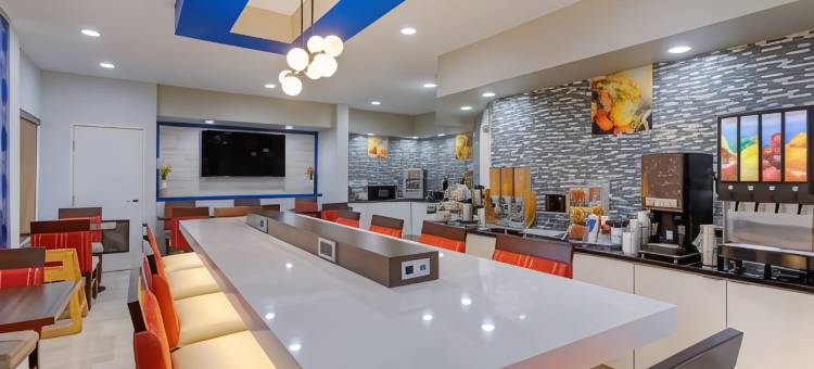 舒适套房酒店(Comfort Inn & Suites)图片