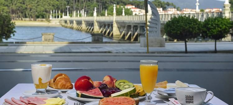 托哈桥酒店(Hotel Puente de La Toja)图片