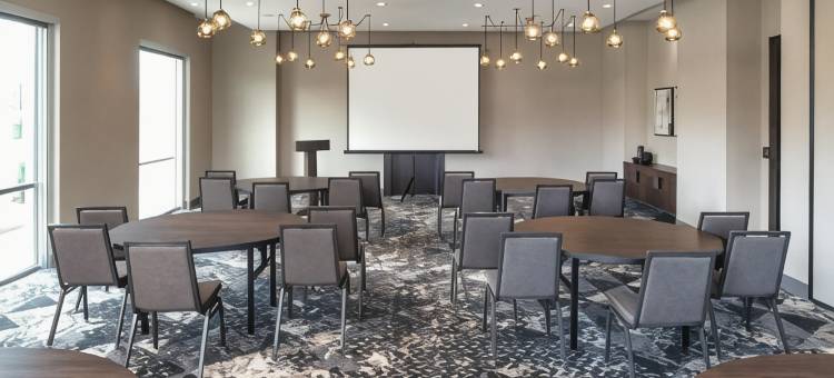 切尔西波士顿洛根机场假日酒店(Holiday Inn Boston Logan Airport - Chelsea)图片