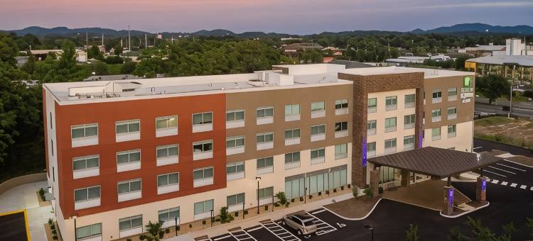 罗阿诺克市民中心智选假日套房酒店(Holiday Inn Express & Suites Roanoke – Civic Center)图片