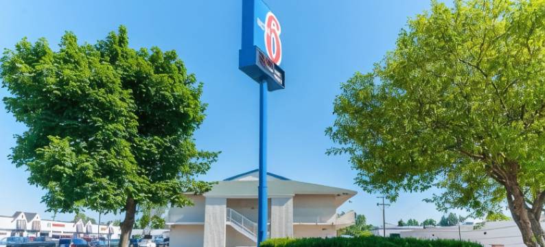 法明顿山/底特律西北部6号汽车旅馆(Motel 6 Farmington Hills, MI - Northwest - Farmington Hills)图片