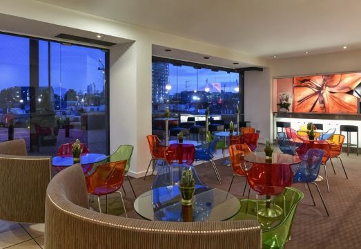 Fraser Place Canary Wharf Hotel Overview