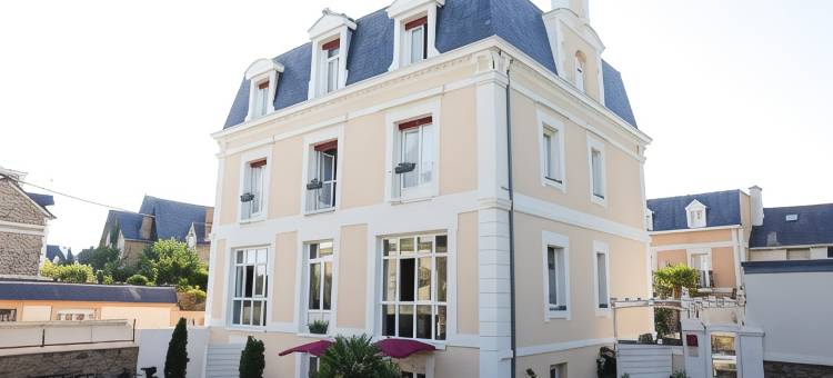 维尔弗洛姆伊酒店(Hôtel la Villefromoy)图片