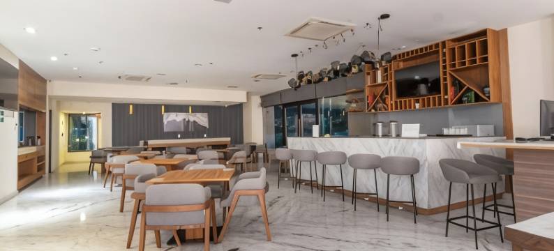 SJ大酒店(SJ Grand Hotel)图片