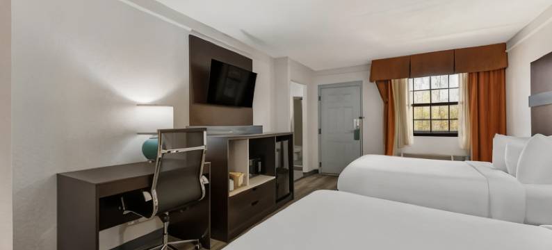 品质酒店及套房-机场(Quality Inn & Suites Airport)图片