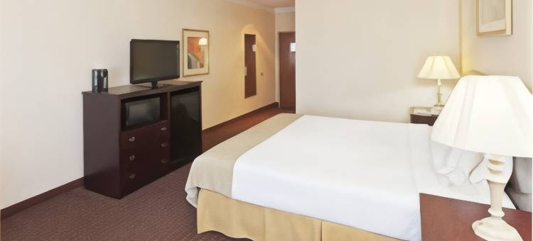 智选假日套房酒店纽约普莱恩维尤by IHG(Holiday Inn Express & Suites Plainview)图片