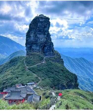 7天6晚 • 「王牌直達貴州·8人深度遊·純玩團」暢遊貴州貴陽 梵淨山 黃果樹瀑布 荔波小七孔 西江千戶苗寨 鎮遠古城，贈遊：青岩古鎮＋夜郎谷