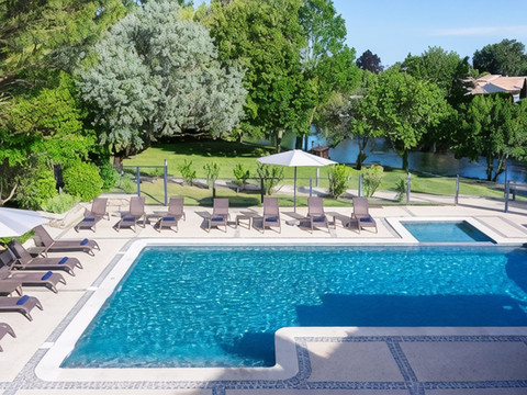 卢贝隆小岛屿庄园酒店