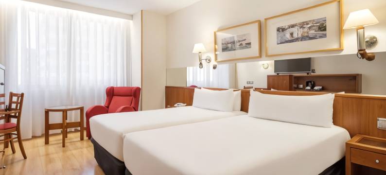 巴塞罗那参议员水疗伊鲁宁酒店(Ilunion les Corts Spa)图片