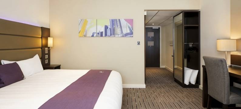 查尔顿汉姆中心普瑞米尔酒店(西/A40)(Premier Inn Cheltenham Central (West/A40) Hotel)图片