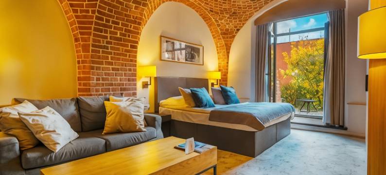 弗罗茨瓦夫市中心格拉纳达套房酒店(Great Polonia the Granary la Suite Hotel)图片