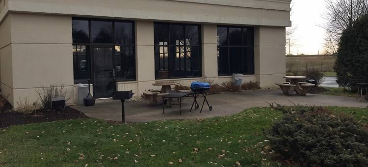 简斯维尔美吟酒店(Baymont by Wyndham Janesville)图片